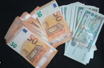 سعر اليورو اليوم في الجزائر يقفز مجددًا.. خبراء يحذرون من موجة غلاء قادمة