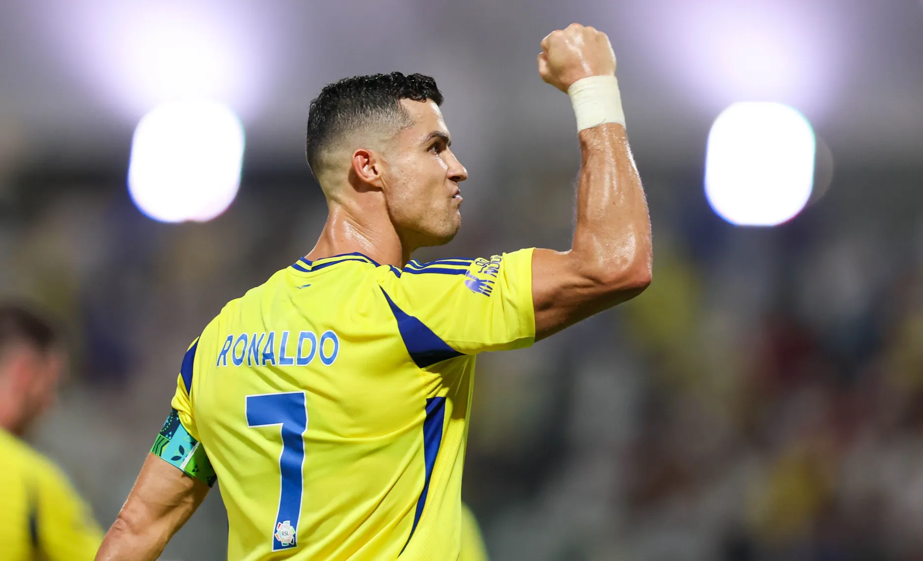 صدمة جماهير النصر: رونالدو يتخذ قرارًا مفاجئًا حول مستقبله مع الفريق!
