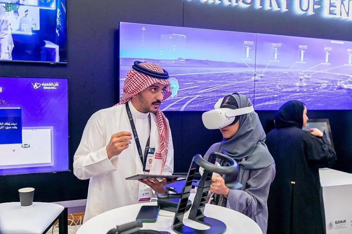 التعليم السعودي يدخل عصر الذكاء الاصطناعي: دمج التقنية في المناهج الدراسية اعتباراً من العام المقبل