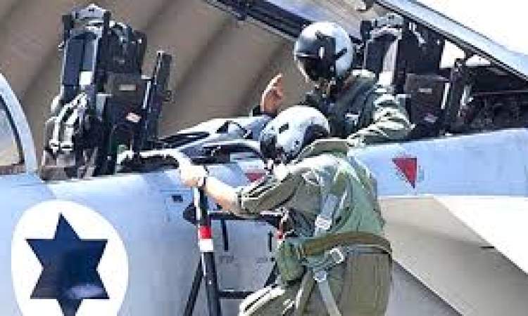 دبلوماسي يمني: السعودية تتجاهل أسر الطيارين في صنعاء