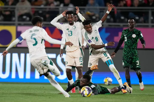 السعودي الشاب يخيب الآمال بخسارته أمام نيجيريا