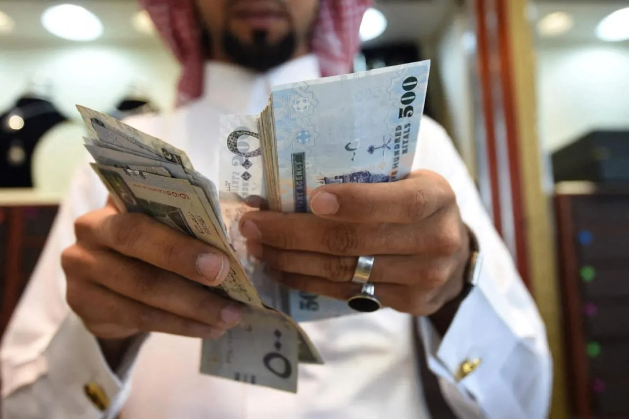 سعر الريال السعودي يشهد تحديثاً دراماتيكياً مقابل الجنيه المصري في البنوك المحلية اليوم الإثنين