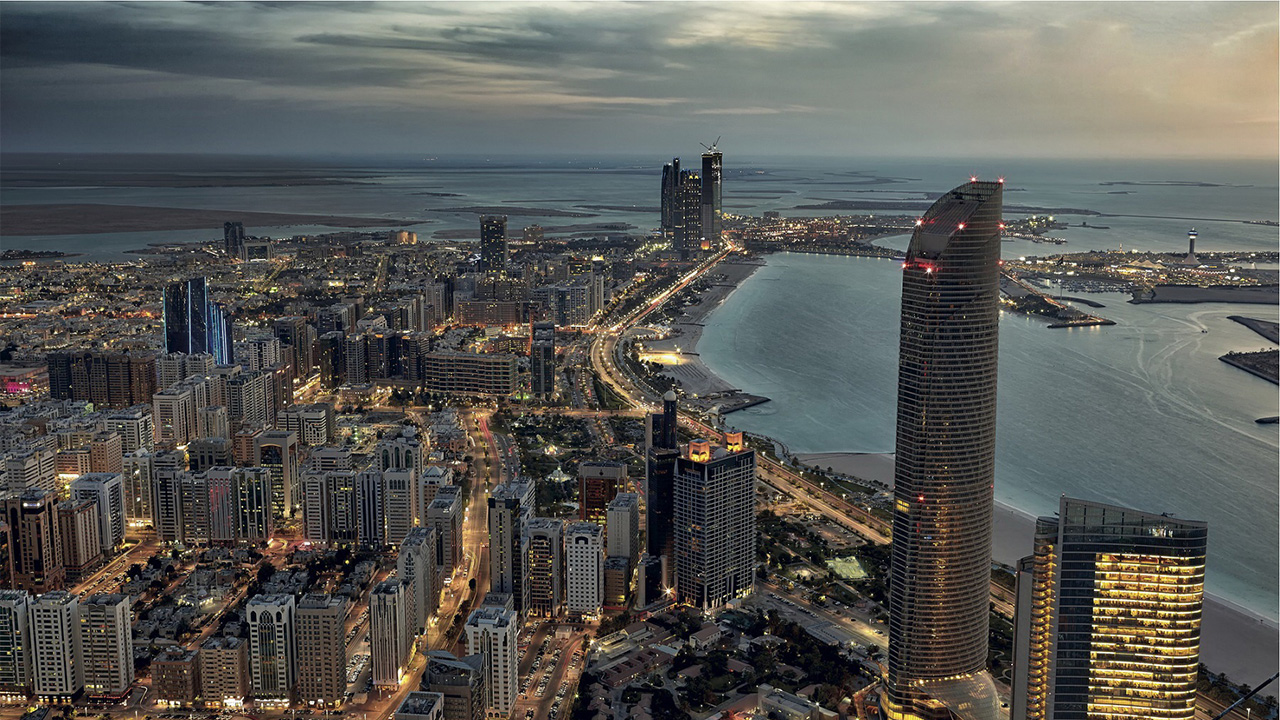 أبوظبي تُنجز 12,309 مبنى في النصف الأول من 2025