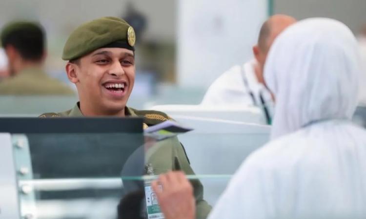 الجوازات السعودية تستمر في استقبال ضيوف الرحمن لأداء مناسك العمرة