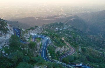 122 ممرّاً جبلياً يُعزز التنمية ويربط مناطق المملكة