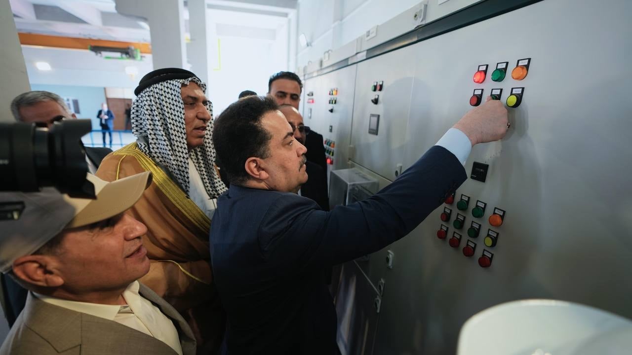رئيس الوزراء يدشّن مشروع ماء الزهور المركزي في شمال بغداد