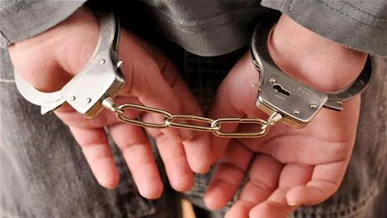 القبض على لصوص معدات التصوير الذين استهدَفوا شابًا بالقاهرة