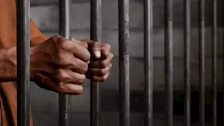 العدالة تُصعِّد: حكم المحكمة حول شابين اغتالا صديقهما بسبب شجار على مسكن في القاهرة