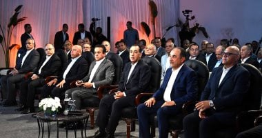 رئيس الوزراء يستعرض مشروعات التطوير والأداء الاقتصادي في الشركة القابضة للأدوية