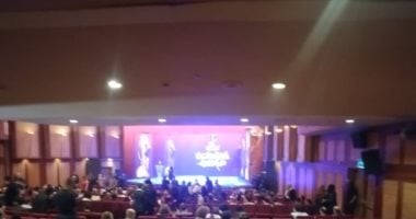 مهرجان نقابة المهن التمثيلية ينطلق بحضور لافت لنجوم الفن – تفاصيل وصور