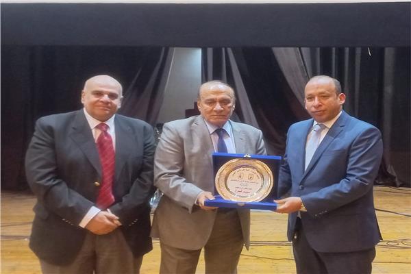 ثلاثية أبطال أكتوبر في قصر العيني: بطولات متجددة على جبهات الحرب وميدان الطب والسلام