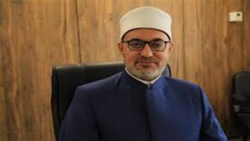 مفتي الجمهورية يوضح آراء الفقهاء حول حكم صلاة المرأة بالنقاب