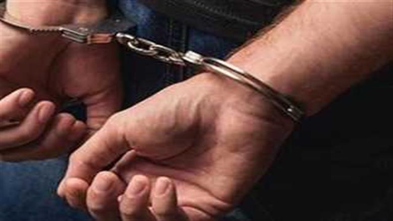 حبس سيدتين بعد سرقتهما قطعة ذهبية من متجر مجوهرات في قصر النيل