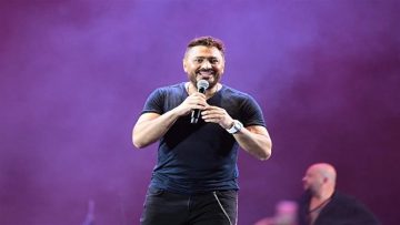 تامر حسني يتألق في حفل افتتاح مهرجان نقابة المهن التمثيلية للمسرح!