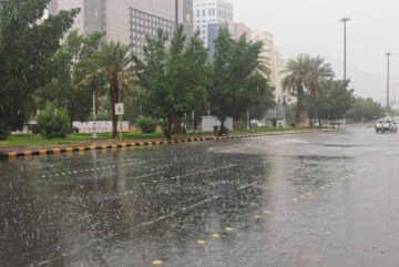 «الأرصاد تحذر: أمطار رعدية تعصف بأربع مناطق في السعودية»
