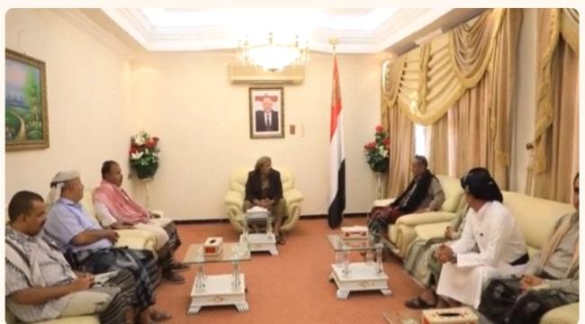 محافظ حضرموت يبحث التحديات الخدمية والأمنية في المحافظة