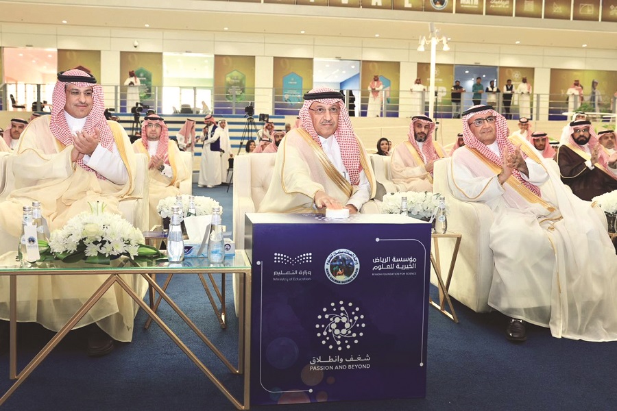 وزير التعليم يعلن عن مبادرات وطنية جديدة لاستكشاف الشغف والقدرات لدى الطلاب