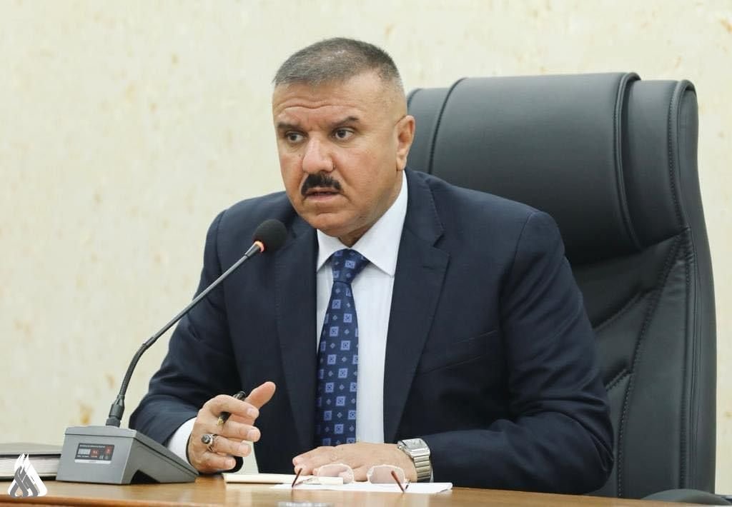 وزير الداخلية يوجه بتعزيز رعاية الضباط والمنتسبين من الرتب الصغيرة