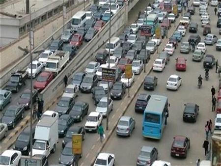 ازدحام مروري متصاعد في القاهرة والجيزة خلال ساعات الذروة المسائية