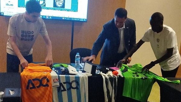 بيراميدز يتألق بأزيائه التقليدية في مواجهة الجيش الرواندي