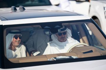 هزاع بن زايد يتوج فعاليات ختام مهرجان العين لسباقات الهجن 2025
