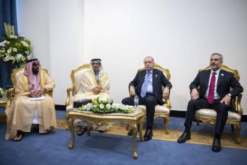 منصور بن زايد يناقش مع أردوغان والسوداني سبل تعزيز تنفيذ اتفاق غزة – (فيديو)