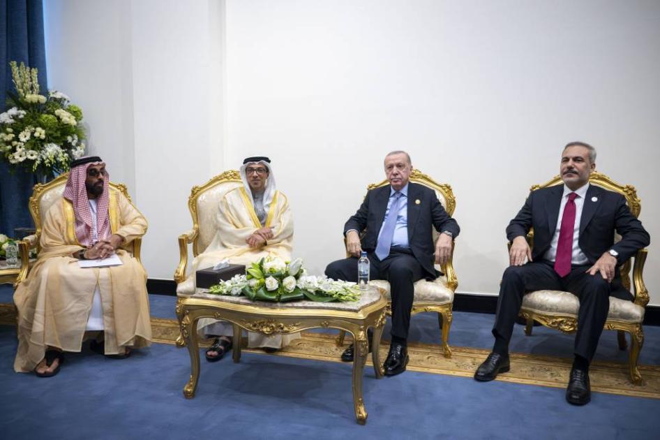 منصور بن زايد يناقش مع أردوغان والسوداني سبل تعزيز تنفيذ اتفاق غزة – (فيديو)