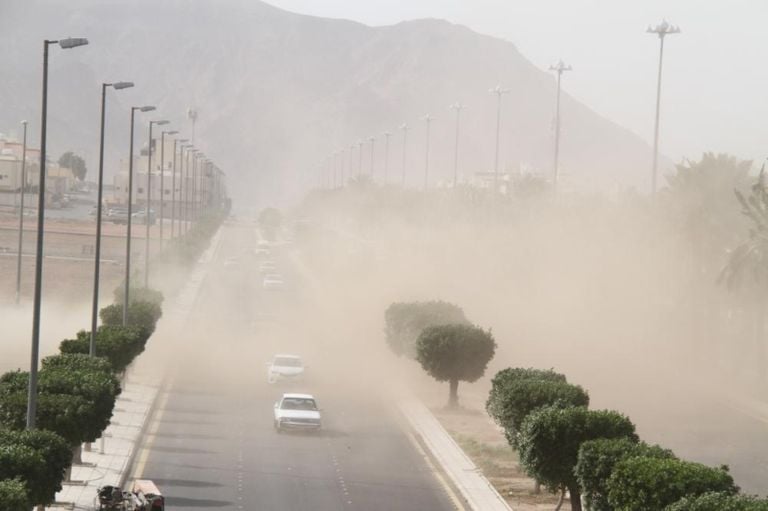 توقعات الطقس: أمطار وسيول تضرب مكة والمدينة والرياض اليوم الأحد 5 أكتوبر 2025