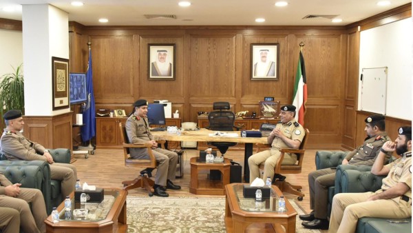 رئيس الأمن العام يبحث سبل التعاون الأمني مع وفد سعودي رفيع