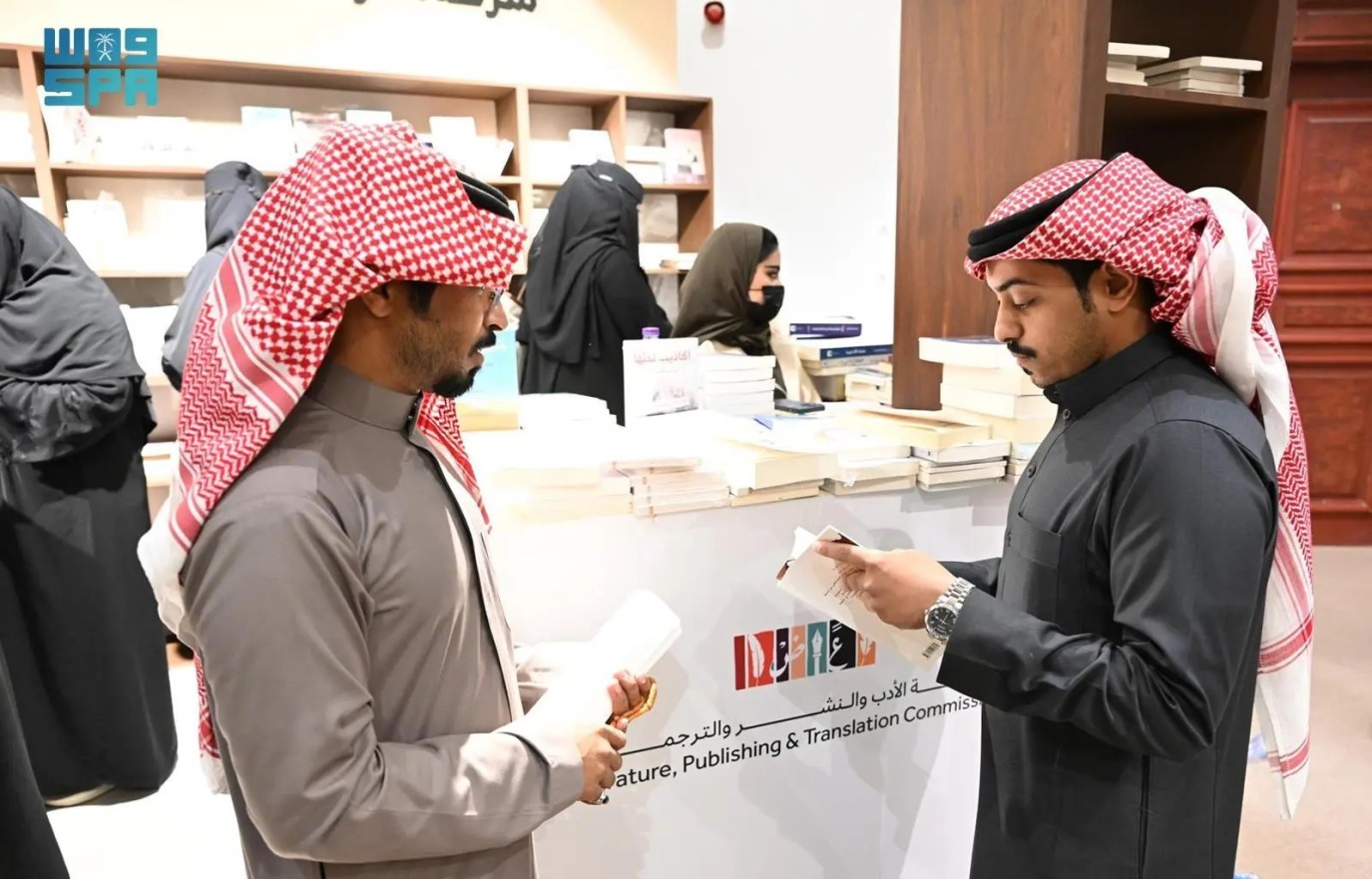 اليوم العالمي للرواية العربية: الأدب السعودي يتألق في صدارة المشهد الأدبي