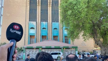 تجار يحاصرون وزارة الزراعة احتجاجاً على قرار حظر استيراد الدجاج والبيض (صور)