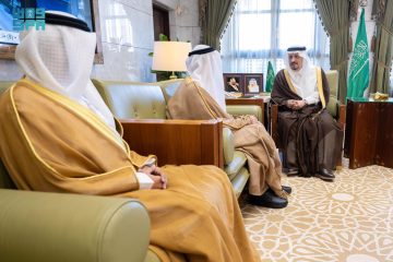 أمير الرياض يتلقى سفير الإمارات الجديد ويبحث تعزيز العلاقات الثنائية