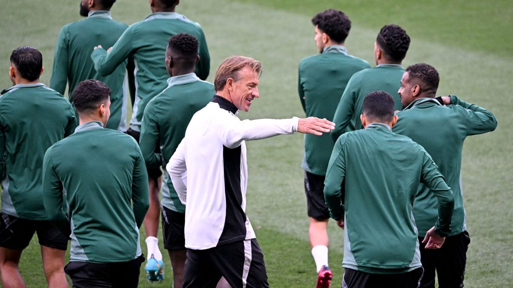 من البطولة إلى الهامش: أسباب تراجع المنتخب السعودي بعد مونديال قطر