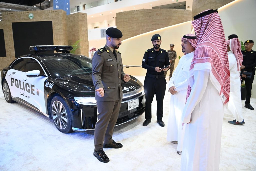 الأمن العام يكشف عن عروض للهجانة وطرح فرضيات في مشاركته بمعرض خاص