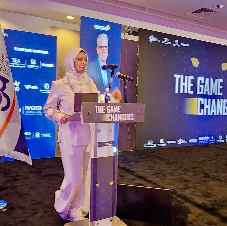 المركز العربي الأوروبي يعيّن آية عمران سفيرةً للسلام والنوايا الحسنة
