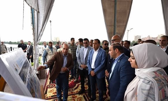 رئيس الوزراء يقوم بجولة تفقدية في «ممشى أهل مصر» بمدينة بنها