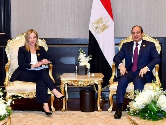 الرئيس السيسي: العلاقات المصرية الإيطالية تشهد تطوراً ملحوظاً على هامش قمة شرم الشيخ للسلام