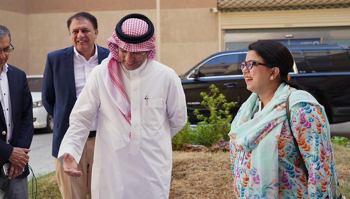 وزيرة تكنولوجيا المعلومات والاتصالات الباكستانية تتفقد مجموعة ‘قو للاتصالات’ في الرياض