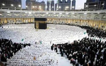 السعودية: العمرة مفتوحة لجميع حاملي التأشيرات