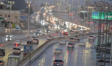 أمطار رعدية ورياح نشطة تضرب 4 مناطق في البلاد