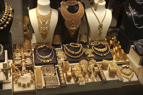 سعر الذهب في السودان اليوم السبت 11 أبريل 2026 تحديث لحظي مفصل لعيار 21 و24 و18 بالدولار والجنيه السوداني بعد التراجع العالمي الكبير